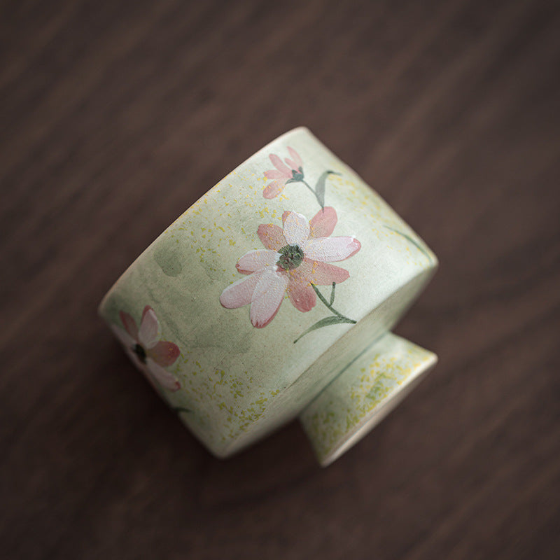 Orii Hand-Painted Daisy Porcelain Footed Teacup