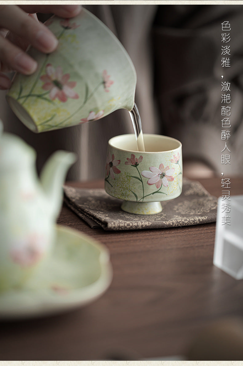 Orii Hand-Painted Daisy Porcelain Footed Teacup
