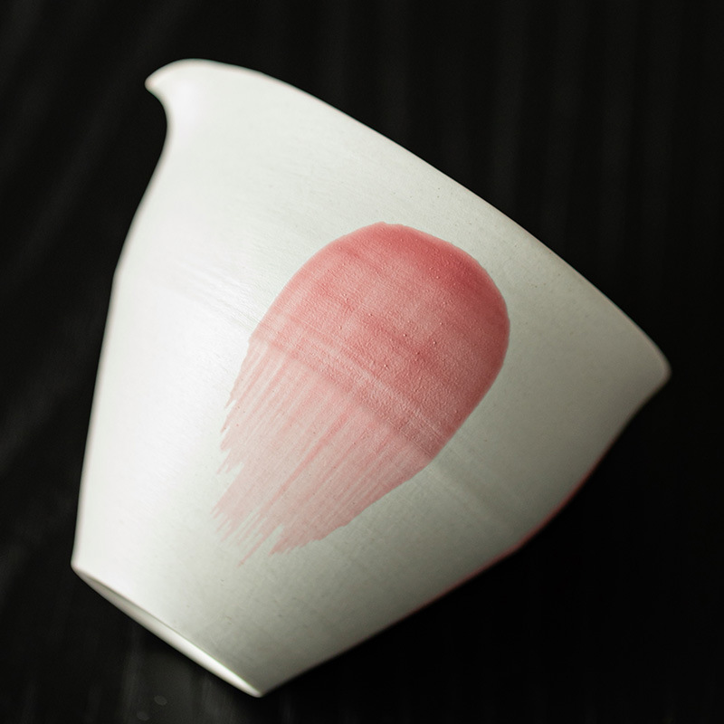 Orii Powder-Glazed Fair Cup Hand-Thrown Ceramic Pitcher · Wabi-Sabi Style